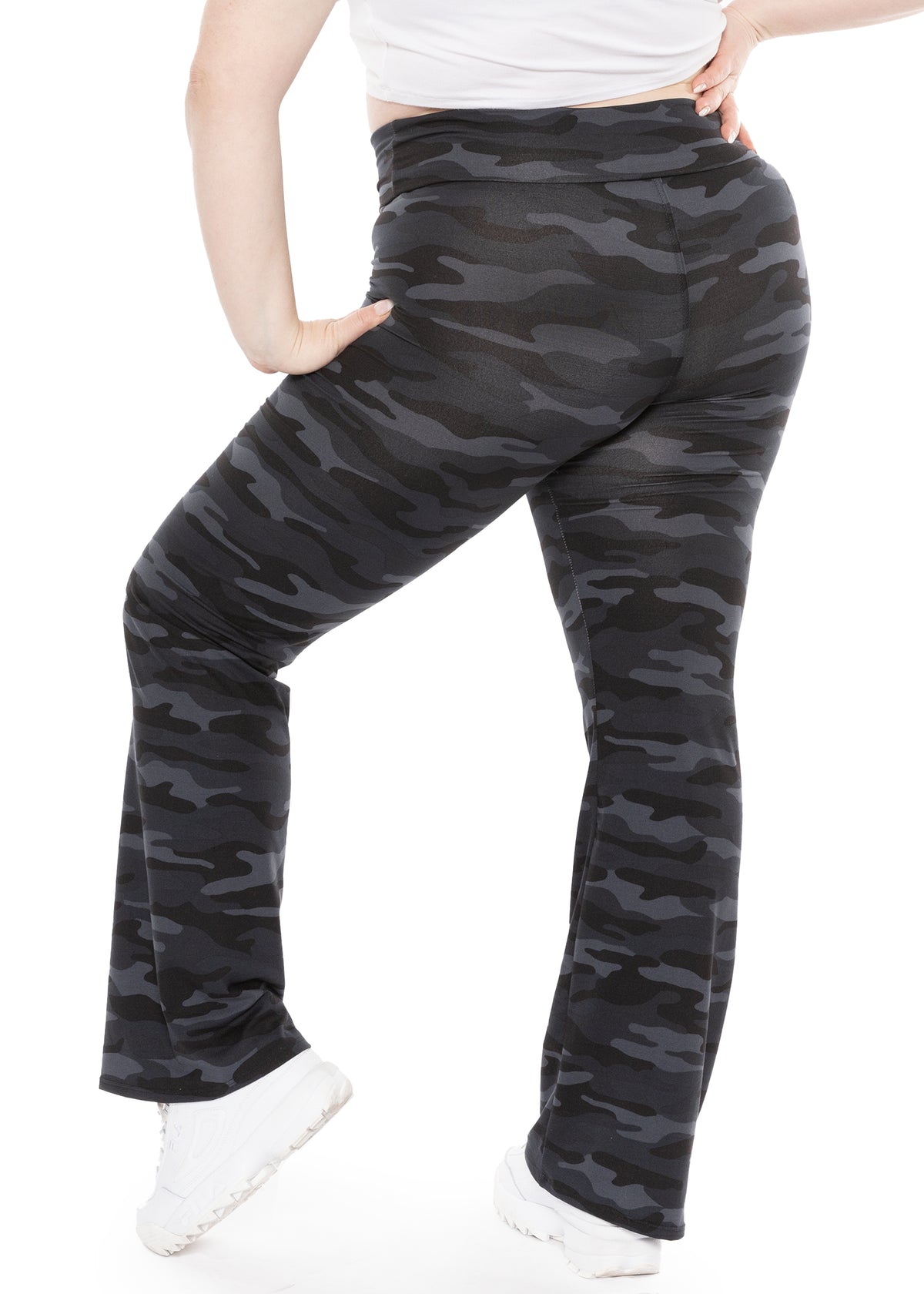 #color_black-camouflage